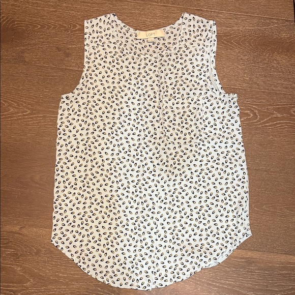 LOFT Sleeveless light blue and Navy Leaf Design Print Blouse - Picture 1 of 7